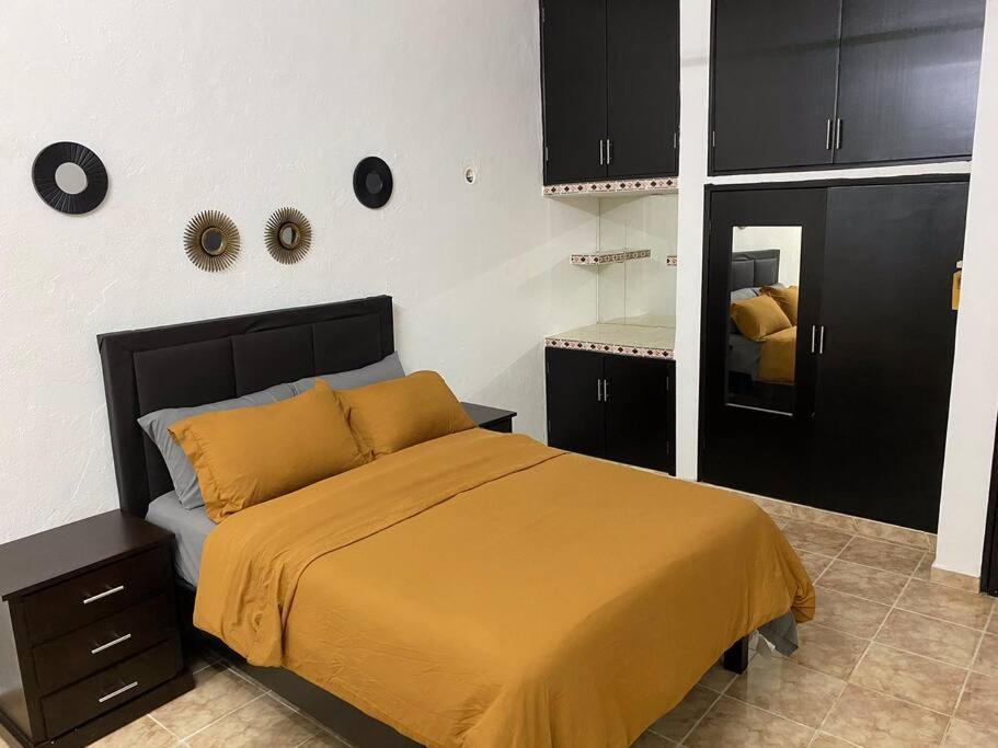 Casa Leonor. 2 Cuartos, 2 Banos, Cocina, Cochera. Valladolid  Eksteriør billede