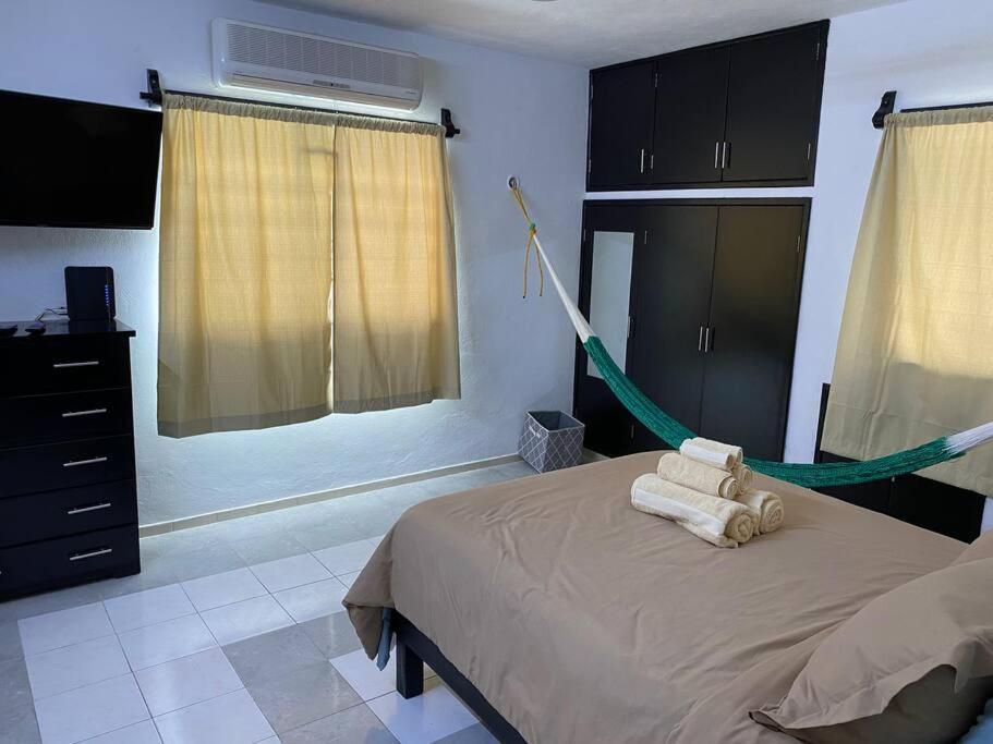 Casa Leonor. 2 Cuartos, 2 Banos, Cocina, Cochera. Valladolid  Eksteriør billede